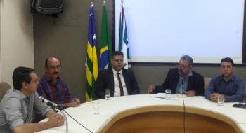 CEI que apura denúncias na SMT vai averiguar contratos do serviço de sincronização de semáforos 